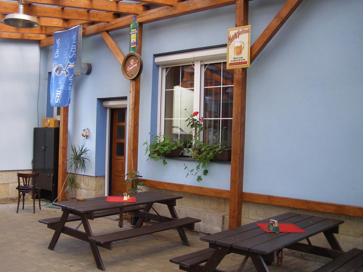 Klub U Namornika Dvůr Králové nad Labem Exterior foto