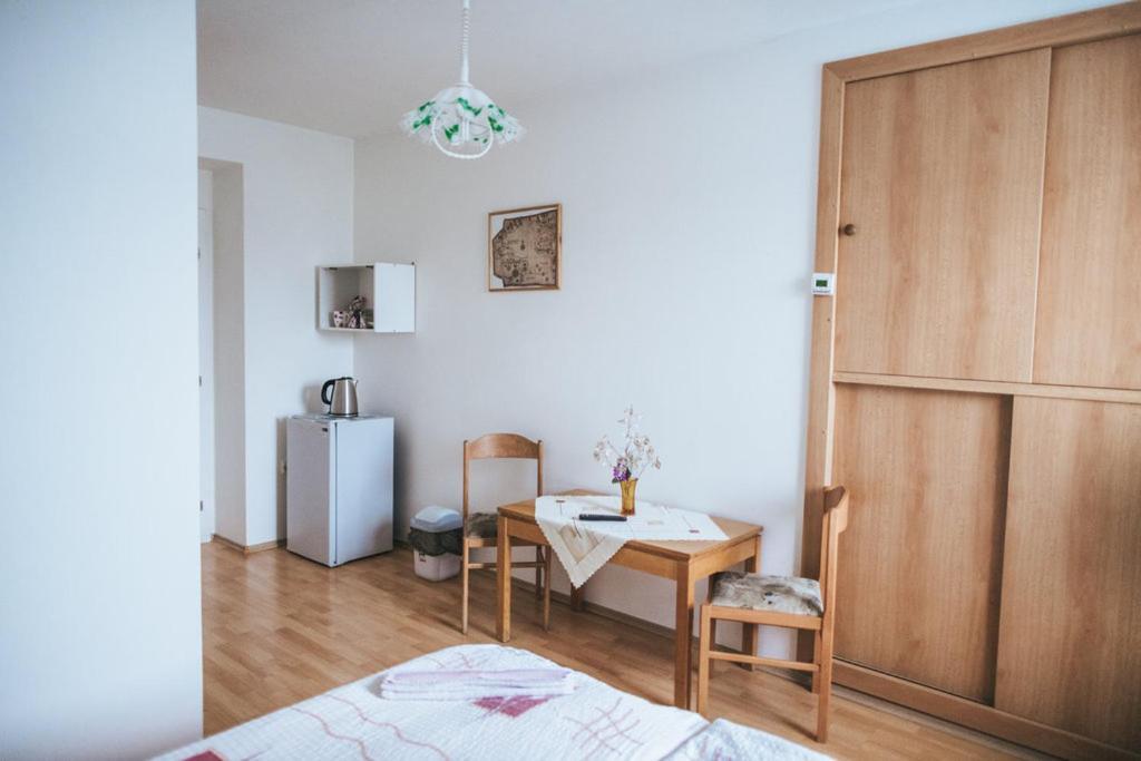 Klub U Namornika Dvůr Králové nad Labem Exterior foto